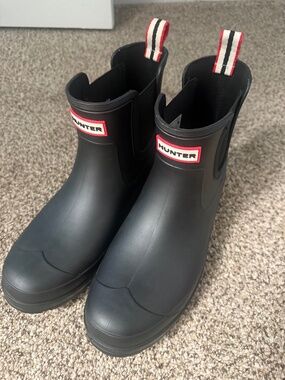 Hunter low cut boots Size 9